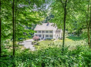 8 Glenbrook Ct, Ridgefield, CT 06877