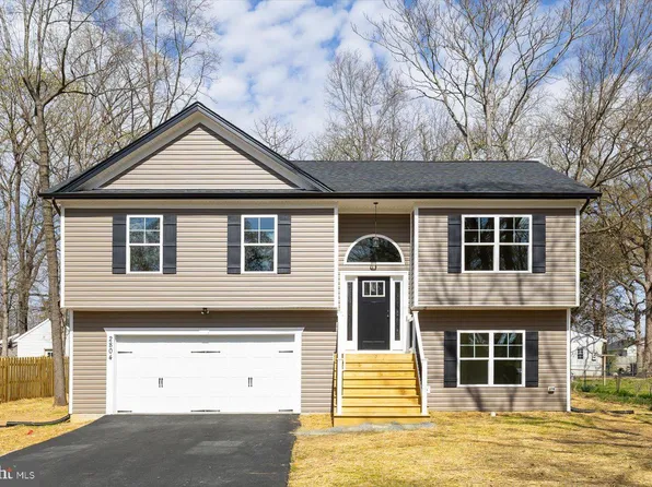 2804 Rose Ave, Fredericksburg, VA 22408