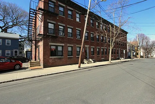 43 Ivaloo St Photo 1
