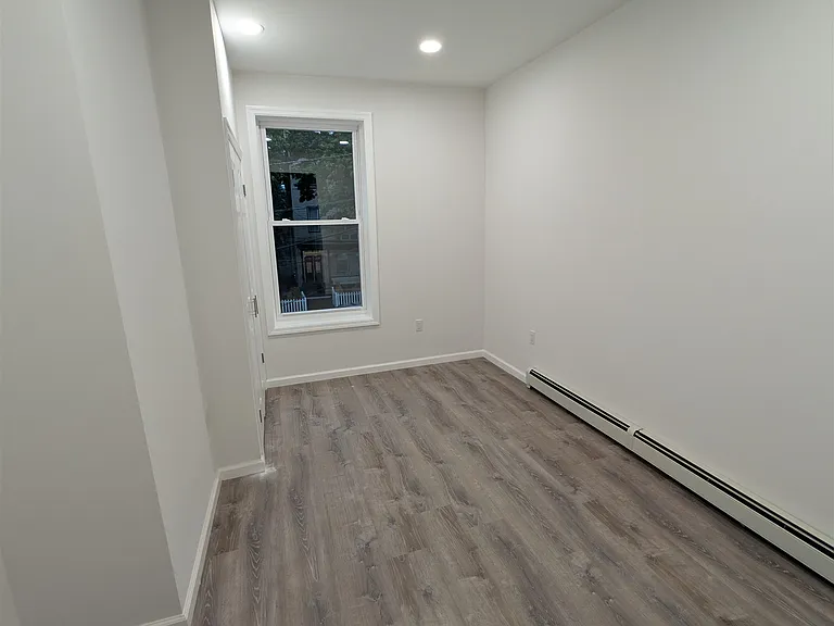 10 Sherman Pl #7 — Photo 13