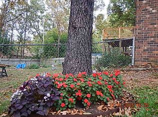 2206 Peach Tree Dr, Little Rock, AR 72211