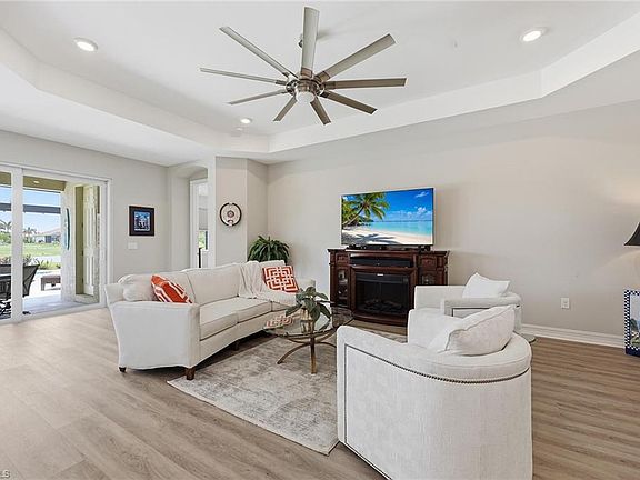 4th image of 18699 Ensenada DR