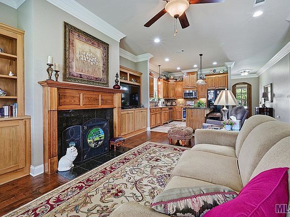 4th image of 9396 Wyndham Way