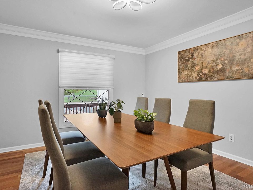 5076 Watergate Rd, photo 17