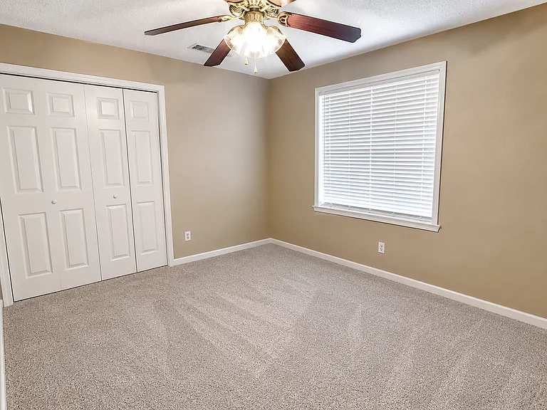 1220 Oakplace Dr SW #A — Photo 8