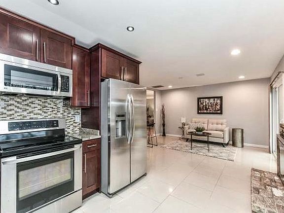 4th image of 1402 Sadlers Wells Dr