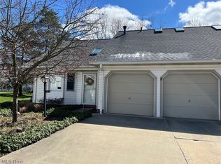 775-4 Hampton Cir, Aurora, OH 44202