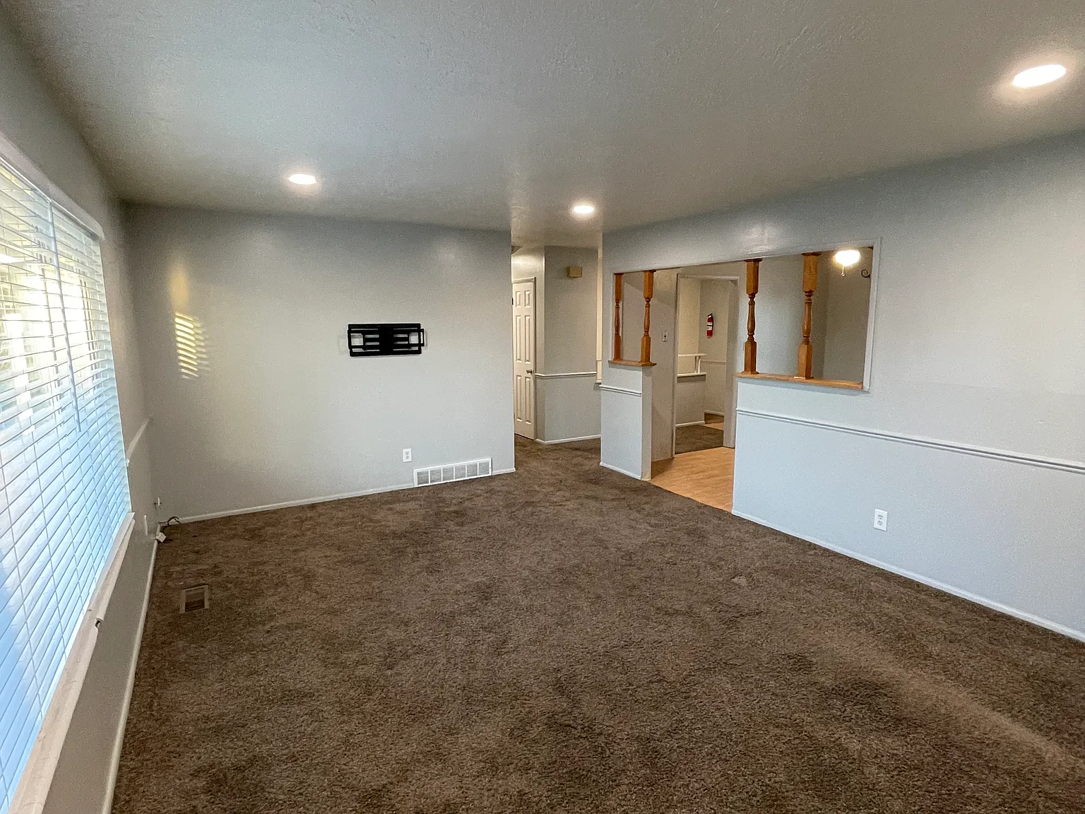 3 bed, 1.5 bath, 1200 sqft, $1,745 — Photo 4
