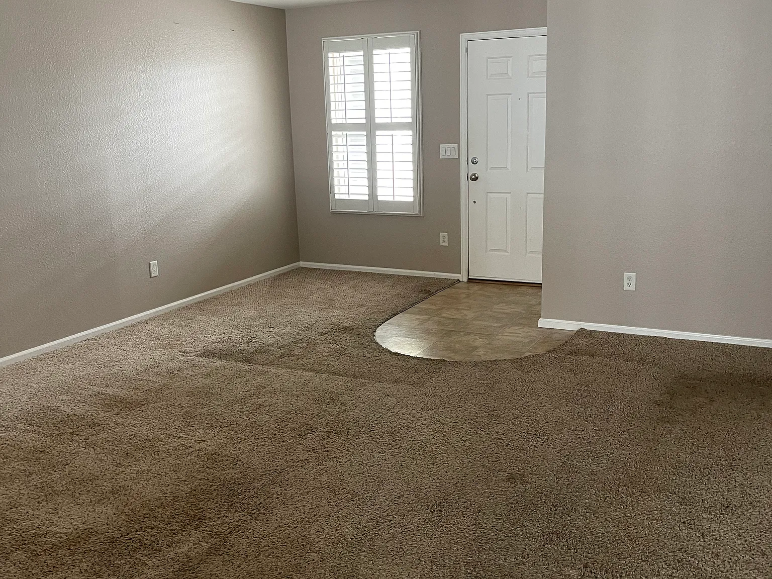 3 bed, 1240 sqft, $2,150 — Photo 2