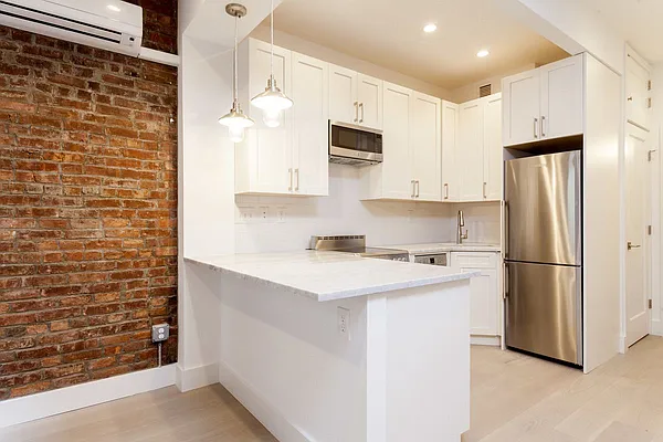 Rented by Compass | media 13