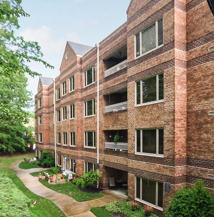 1st image of 23140 Cobblestone Ln APT 212