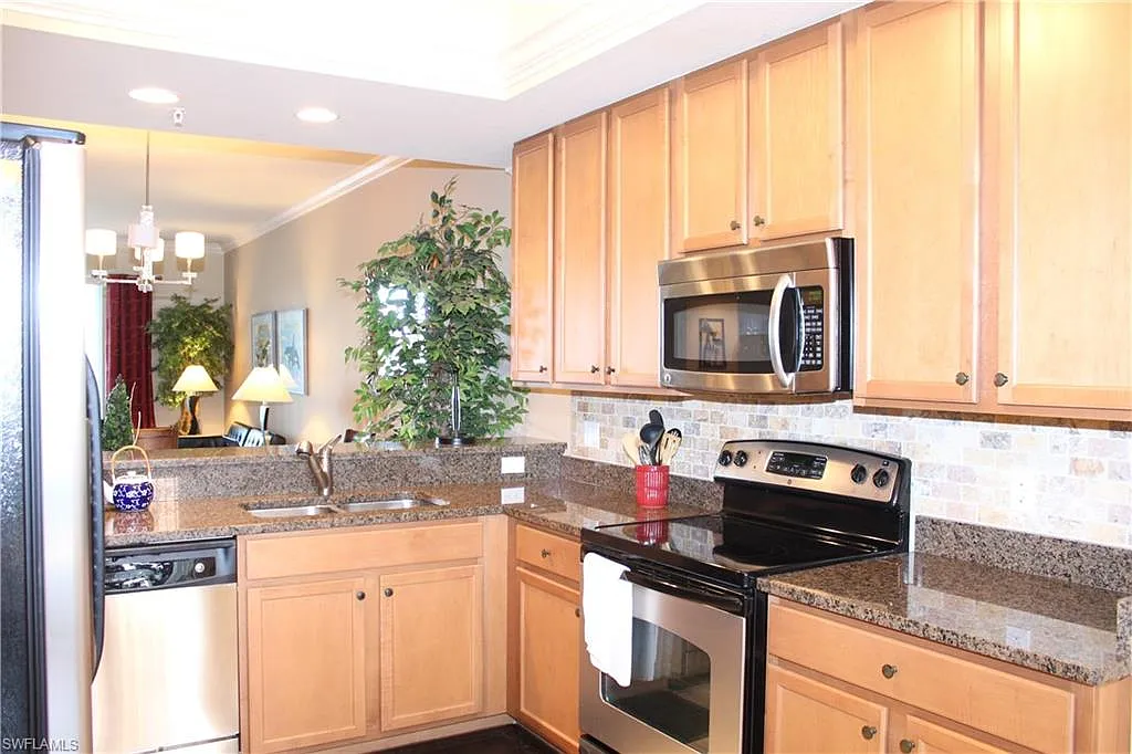 2 bed, 2.0 bath, 1414 sqft, $2,400 — Photo 3