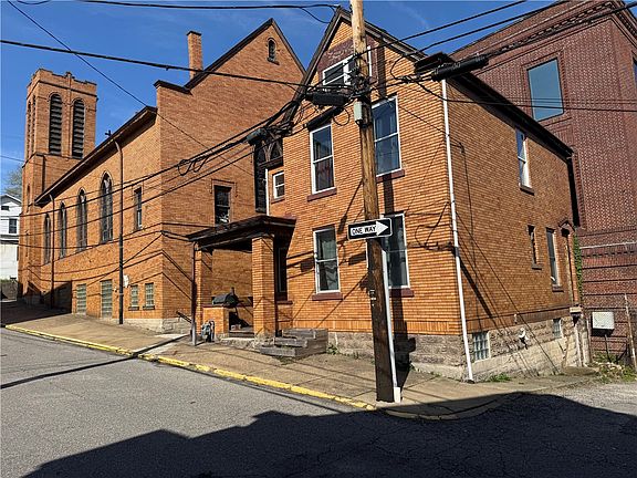2nd image of 747 Chartiers Ave
