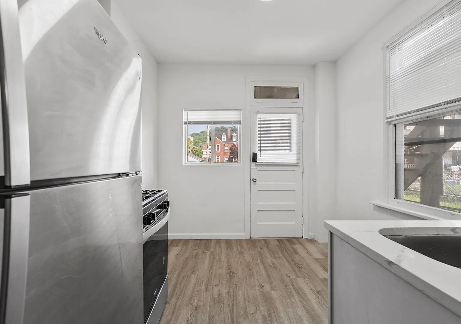 17 Sherman Street — Photo 4