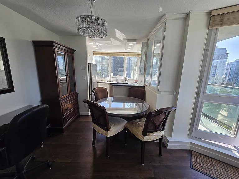 588 Broughton St #1705 — Photo 9