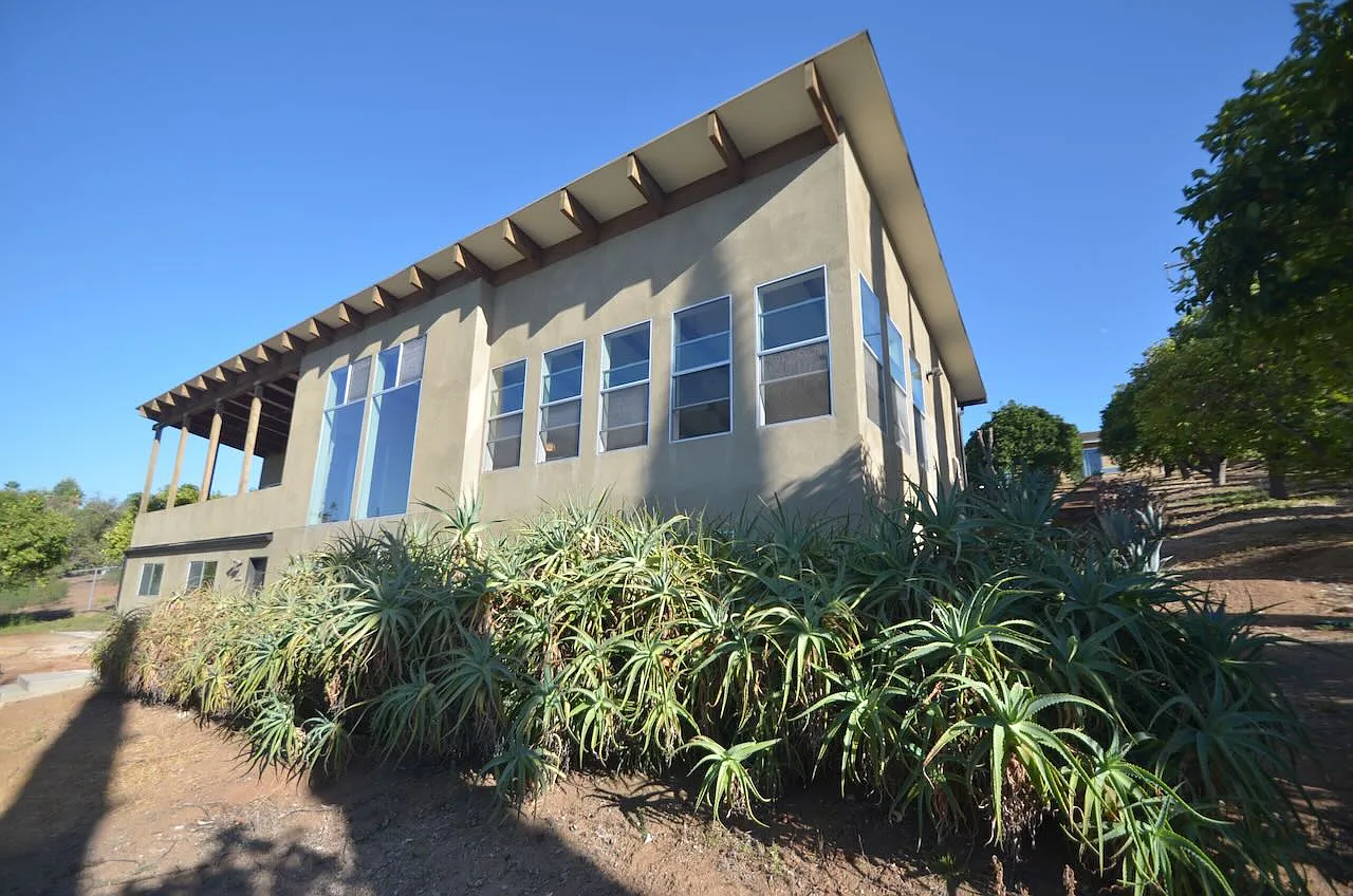 3561 Prince St — Photo 1