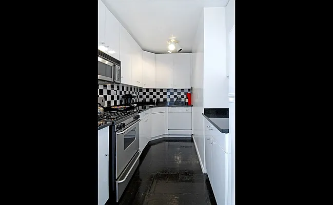 Sold by Douglas Elliman | media 16