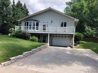 605 Suzanne Ave, Shoreview, MN 55126