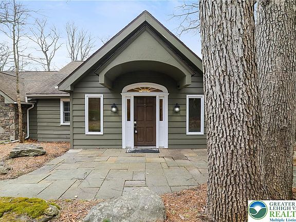 2nd image of 2135 Laurel Rd