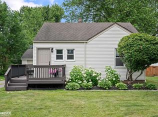 22416 Lange St, Saint Clair Shores, MI 48080