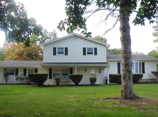 120 Berkshire Dr, Rochester, NY 14626