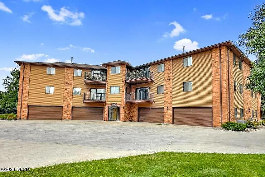1st image of 200 19th St SE APT 203