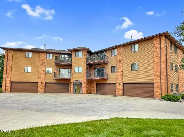 200 19th St SE APT 203, Watertown, SD 57201