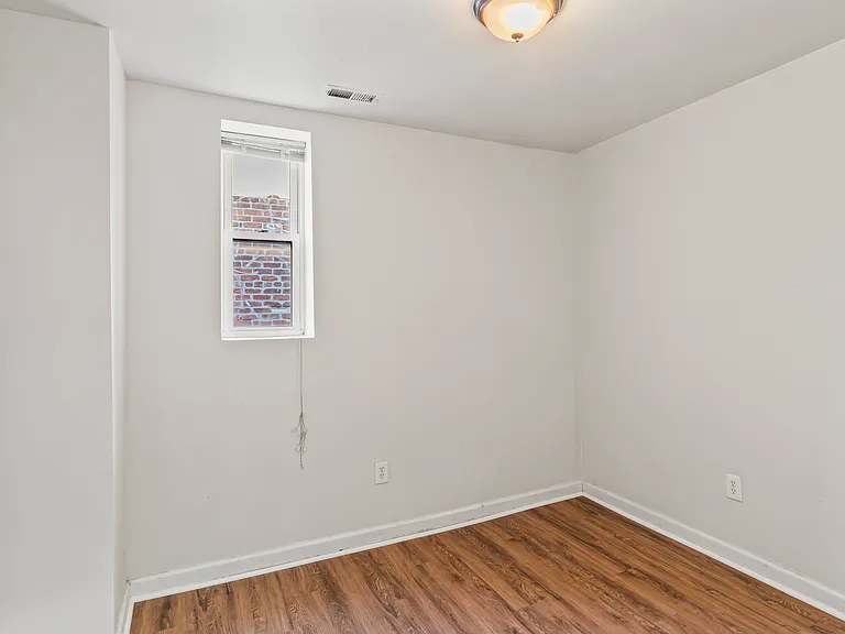 70 Morris St #3E — Photo 12