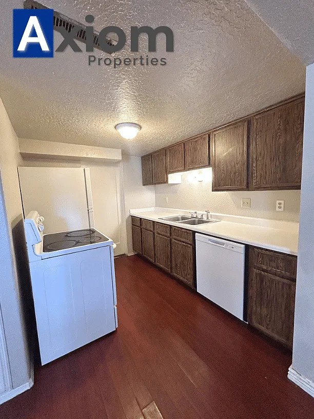 Grant 735 N — Photo 4