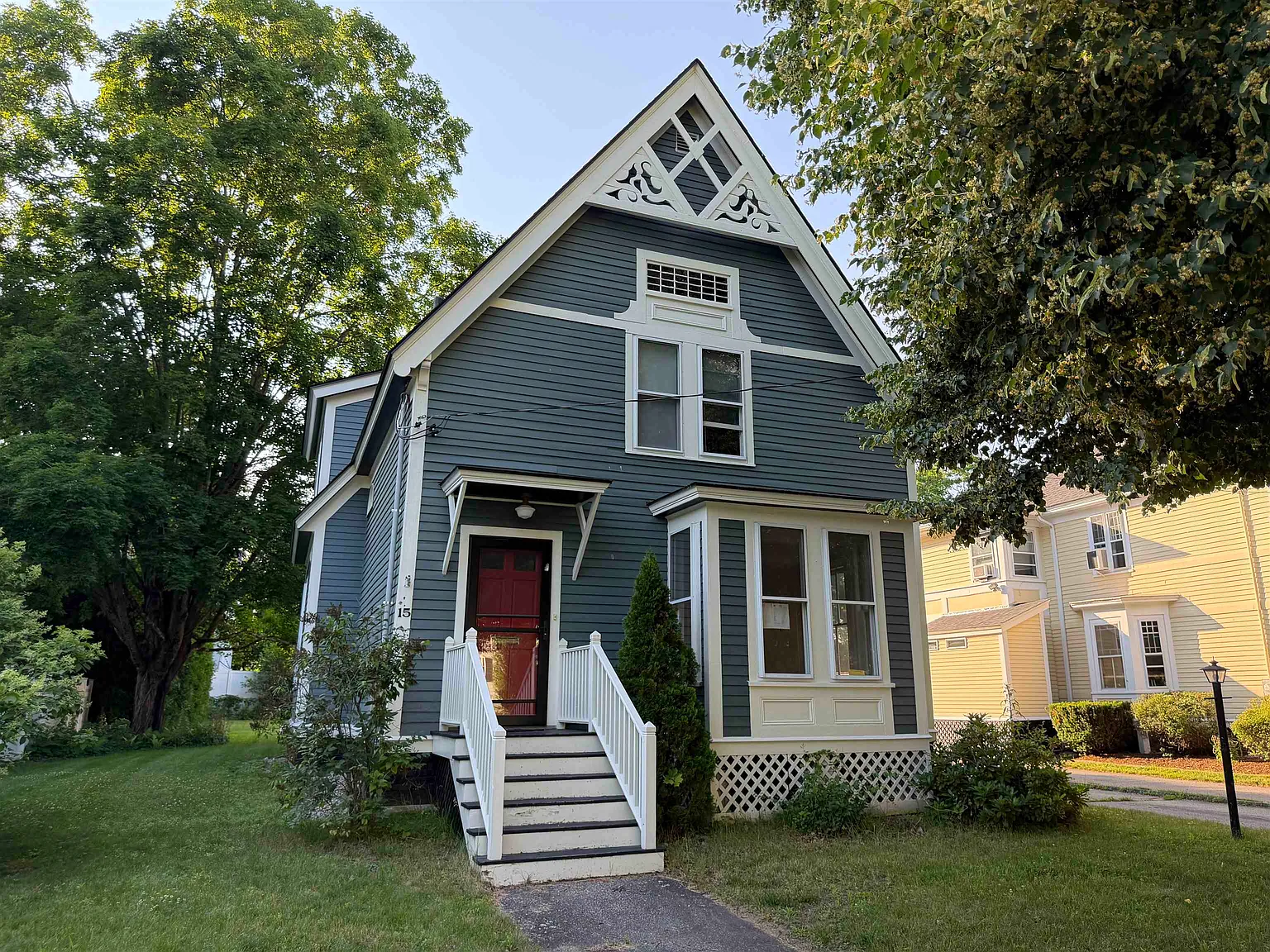 3 bed, 2.5 bath, 2049 sqft, $5,000 — Photo 2