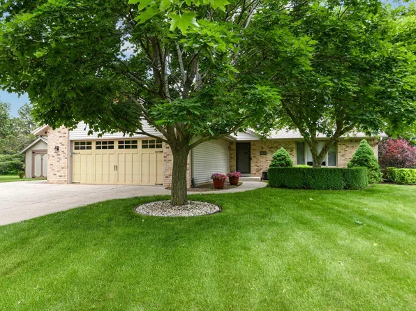 8821 Bluebird LANE, Waterford, WI 53185