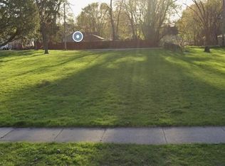 1127 Talma St, Aurora, IL 60505