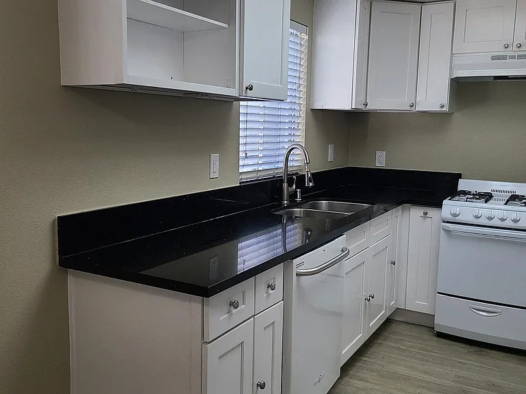6900 Knowlton Pl. — Photo 23