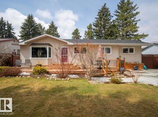 222 Fir St, Strathcona County, AB T8A 2A4