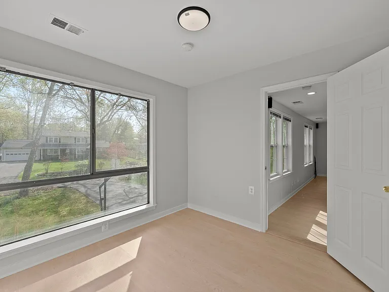 2852 Cedarest Rd — Photo 17