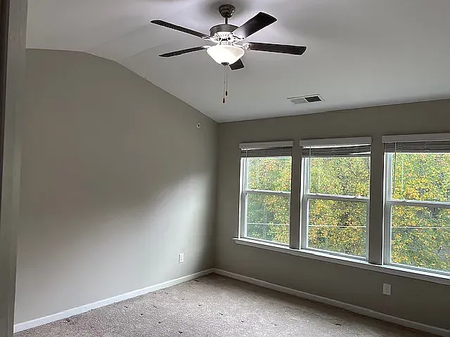 1368 Endicott Ct — Photo 28