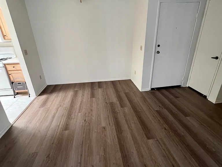 22501 Del Valle — Photo 25