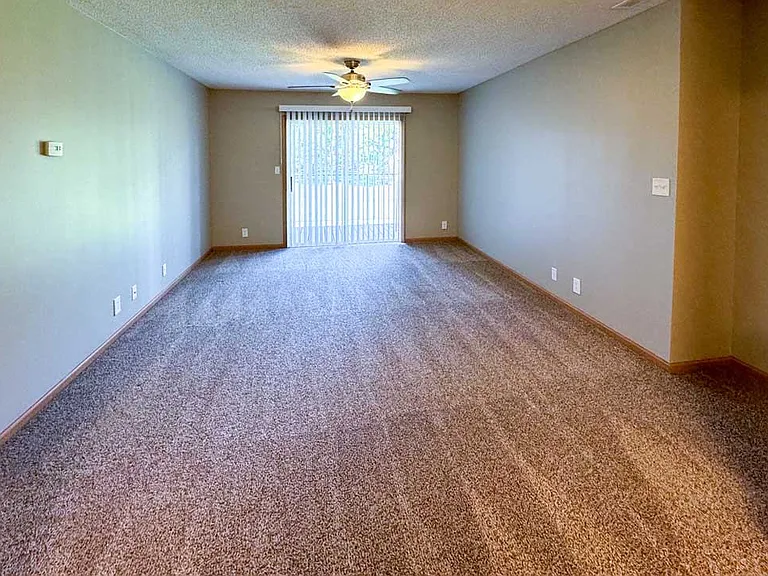 Highland View Apartments — Photo 93