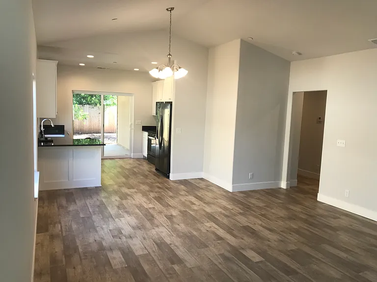 12 Celtic Ct — Photo 4