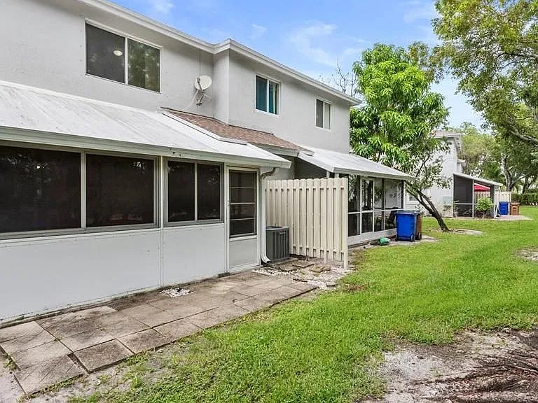 1186 SW 44th Ave — Photo 92