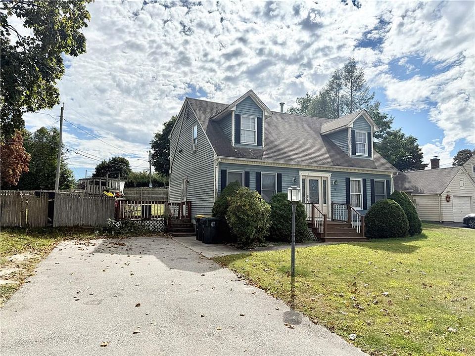 1st image of 13 Willow Rd