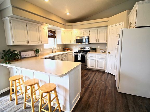 2nd image of 4232 E Birchwood Cir