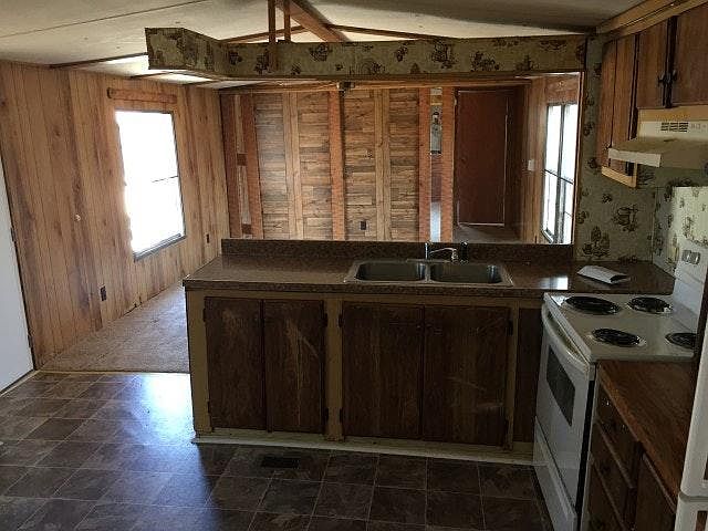 2nd image of 21013 Great Mills Rd Unit V7