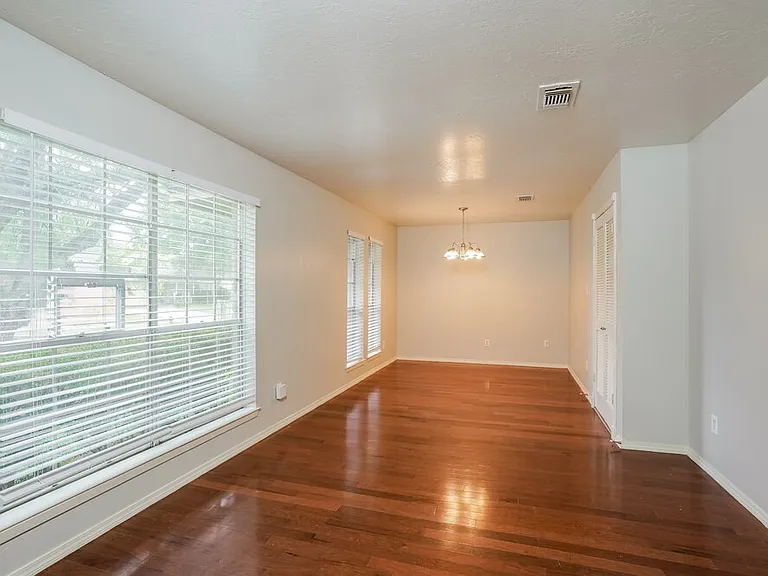 16746 Summer Dawn Ln — Photo 7
