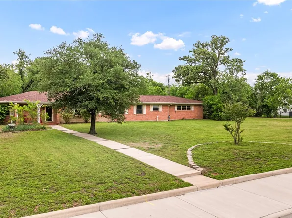 1016 Francis Dr, College Station, TX 77840