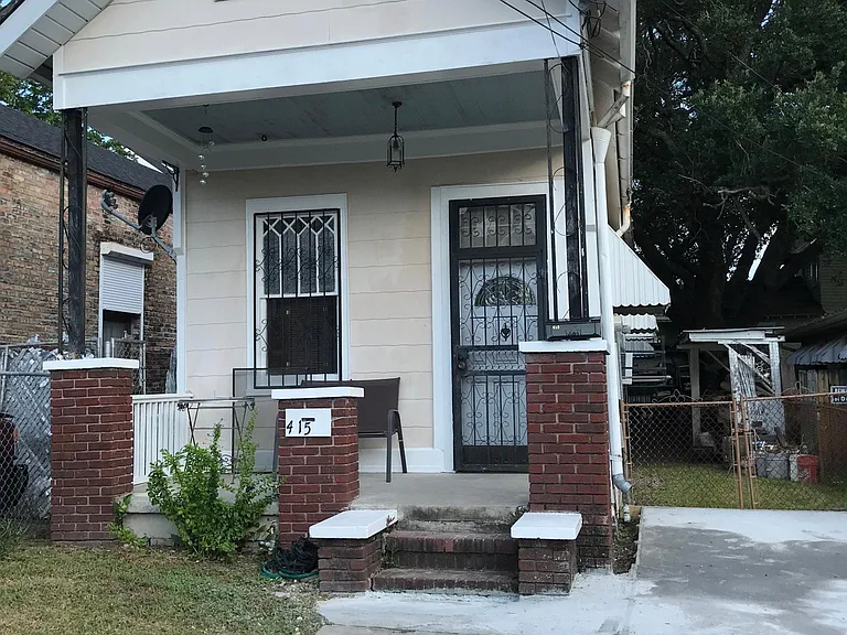 415 S Scott St — Photo 2