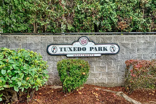 Tuxedo Park Apartments Photo 1