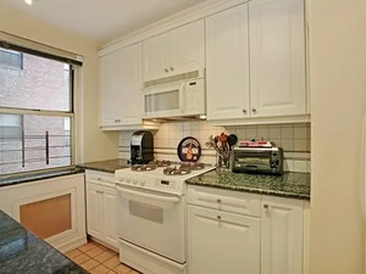 Sold by Corcoran | media 14