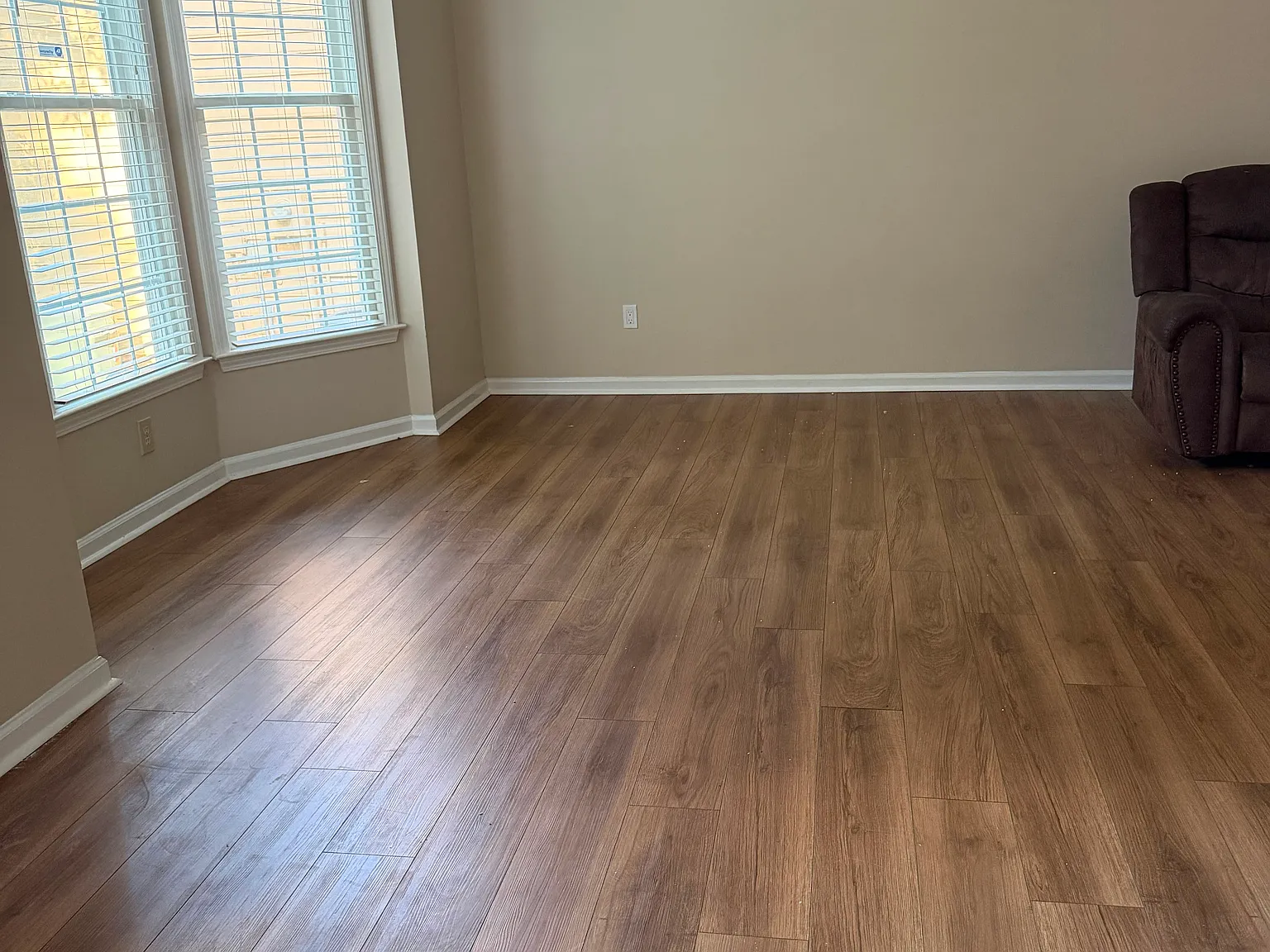 3 bed, 2354 sqft, $2,960 — Photo 3