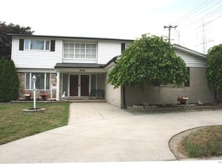 32941 Lancaster Dr, Warren, MI 48088